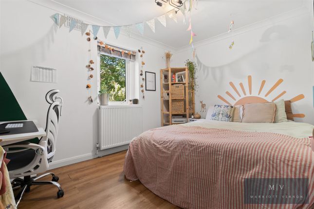 Flat 2, 26, Dornton Road, South Croydon photo 4