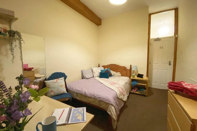Cosy Bedroom With A Double Bed, Soft Bedding And d...