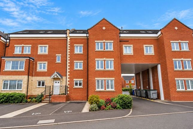 2-bed flat on Loansdean Wood, Morpeth, £159,999