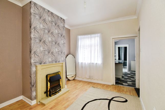 27, Manor Street, Staffordshire photo 3