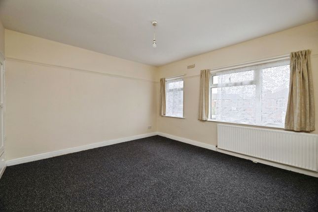 5, Coniston Avenue, Barking photo 4
