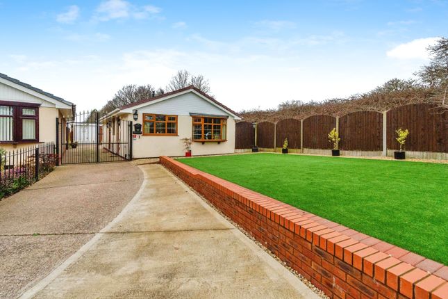 Thumbnail Bungalow for sale in Leyburn Close, Walsall, West Midlands