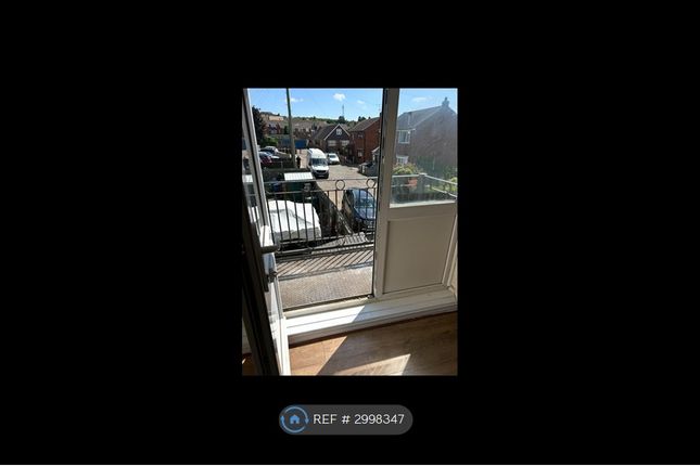 Flat, St James Court Minster Road, Sheerness photo 2