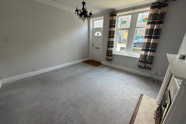 31, Springswood Avenue, Shipley photo 3