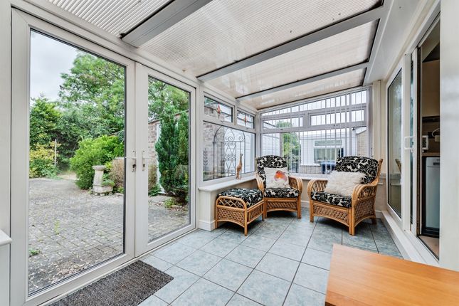 35, Windmill Road, Witney photo 3