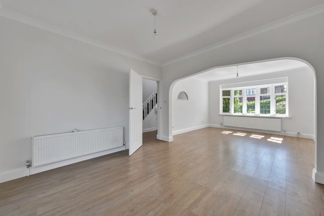 22, Highlands Road, Barnet photo 2