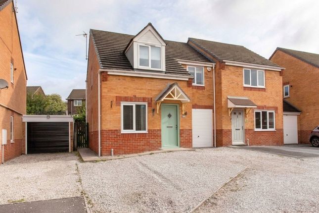 3-bed semi-detached on 33 Croft House Way, Chesterfield, £195,000