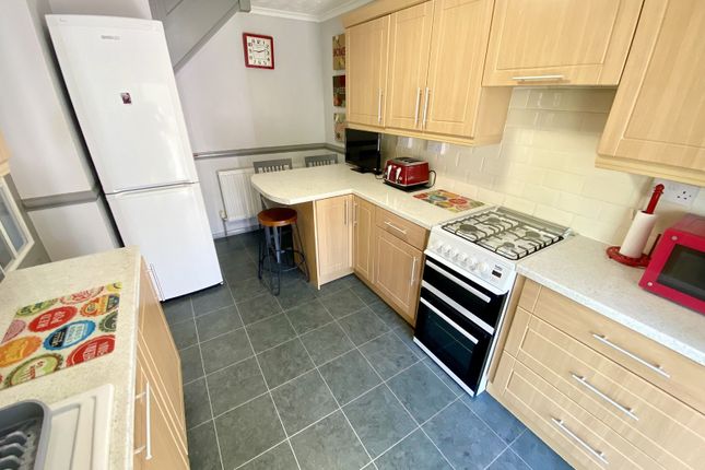 30, Penrhiw Road, Swansea photo 3
