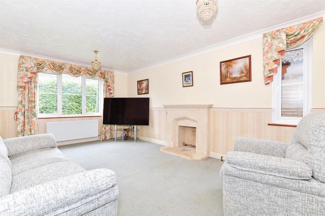 15, Carmans Close, Maidstone photo 4