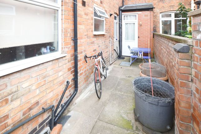237 East Park Road, Leicester photo 4