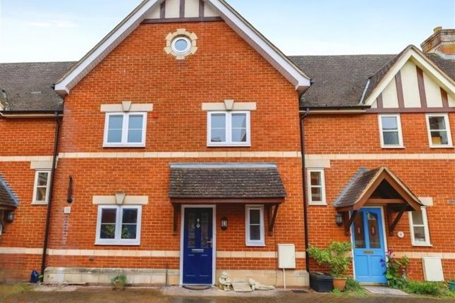 Town house for sale in Maud Heath Court, Chippenham