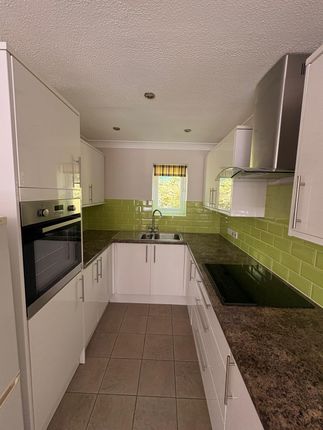 44 Rufus Court, Gosport Lane, Lyndhurst photo 3