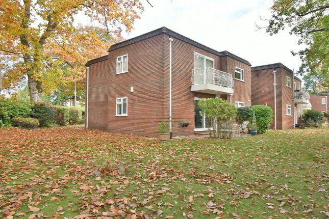 Flat 8a Beaufoys Court, Beaufoys Avenue, Ferndown photo 3