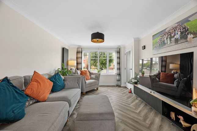 67 Redpath Drive, Glasgow photo 4