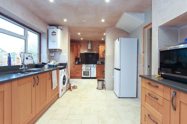 29, Tile Kiln Lane, Hemel Hempstead photo 3
