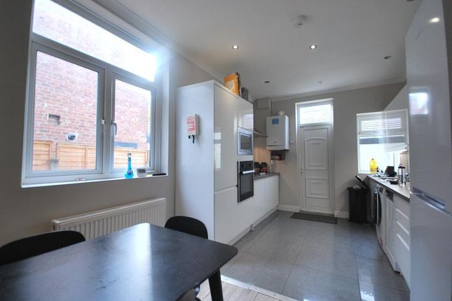 314, Slade Lane, Manchester photo 2