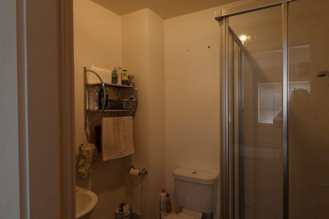 56, Taylforth Close, Liverpool photo 4