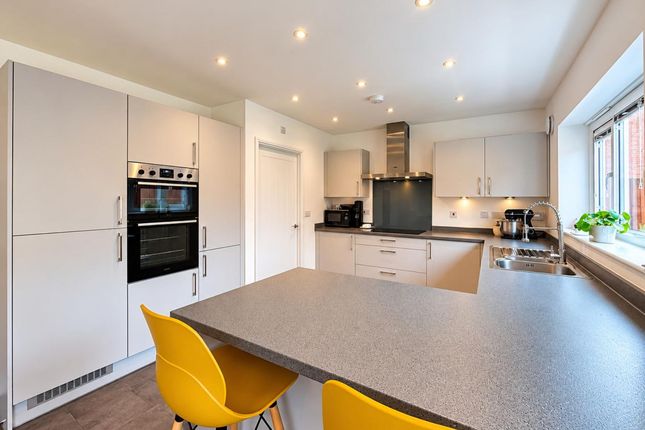 1 Torentun Close, Liverpool photo 4