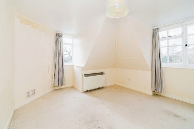 Flat for sale in Bank, Lyndhurst, Hampshire