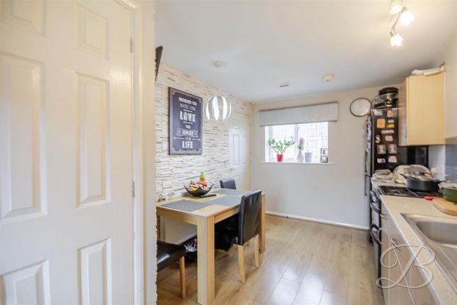 9, Ruddington Place, Mansfield photo 4
