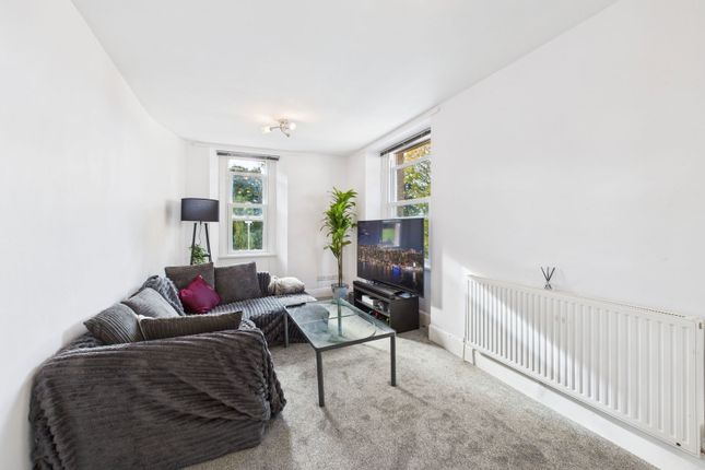 Coastline, 14,Flat 6, Cleveland Road, Paignton photo 3