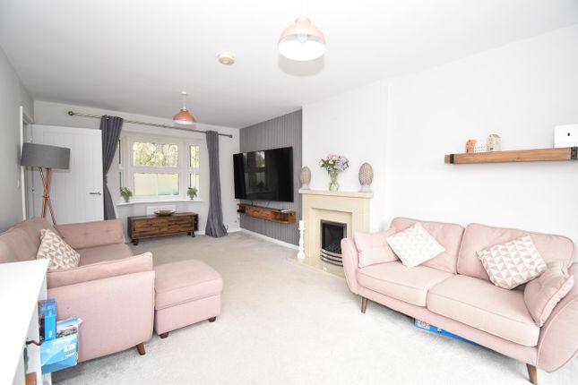 12, Seal Drive, Maidstone photo 3