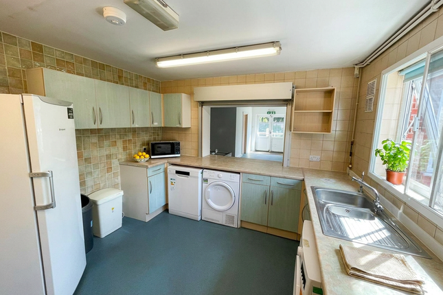 Room 7, 55 Whitfield Street, Newark photo 5