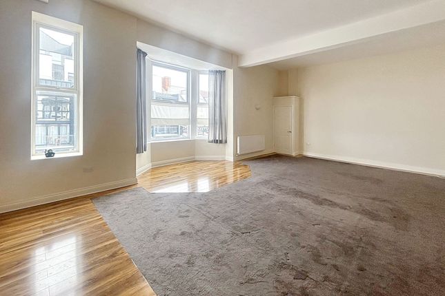 6  Montagu Apartments, Esplanade, Whitley Bay photo 3