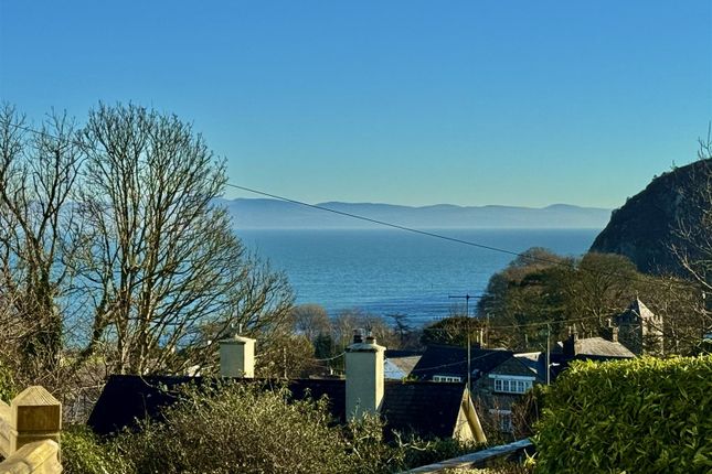 2 Argoed, Llanbedrog photo 2