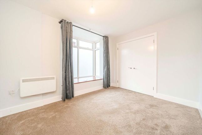 Flat 7, Fisher Court, Waldrons Yard, Harrow photo 4