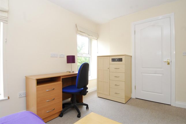 Flat to rent in Camden Street, Plymouth