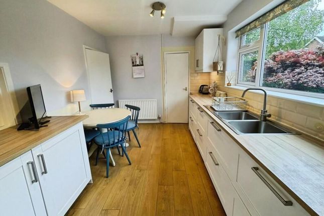 17, Fairbourne Avenue, Wilmslow photo 3