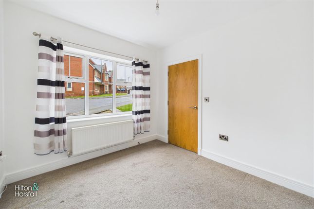 21, Grenfell Gardens, Colne photo 4