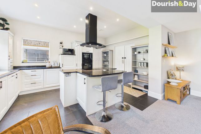 56 Rowley Bank, Stafford photo 3
