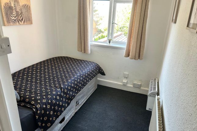 259, Walsall Road, Darlaston photo 2
