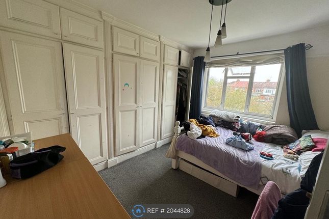 End terrace house to rent in Sudbury Heights Avenue, Greenford