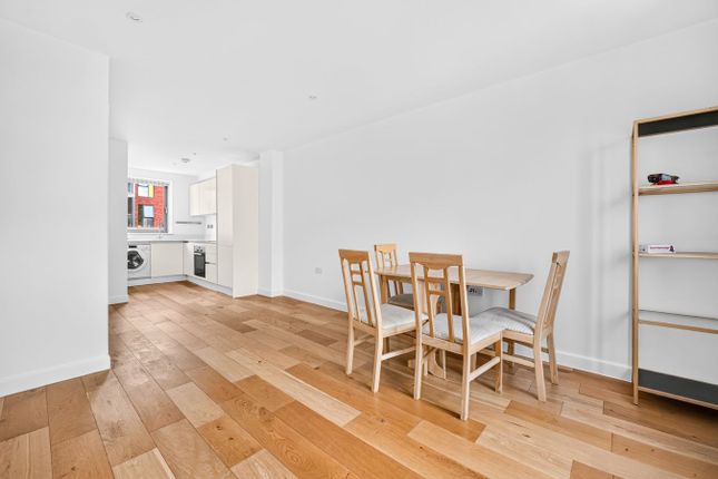 1, Waleorde Road, London photo 2