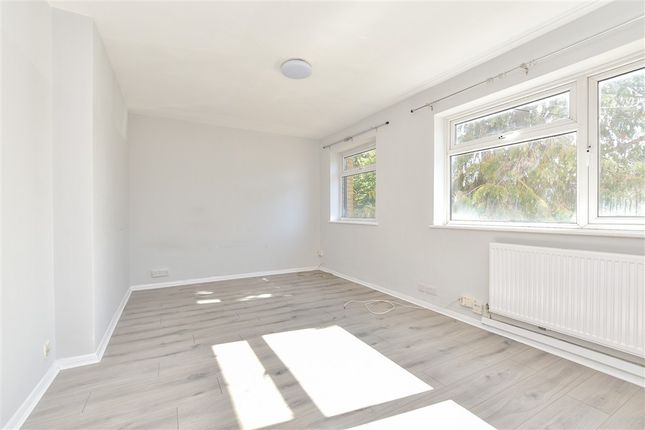 Ross Road, Wallington photo 2