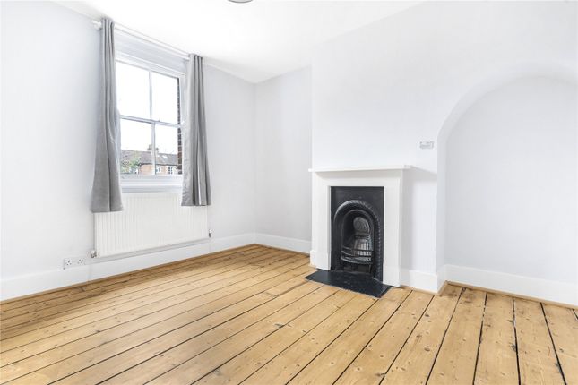 Terraced house for sale in Southmoor Road, Walton Manor