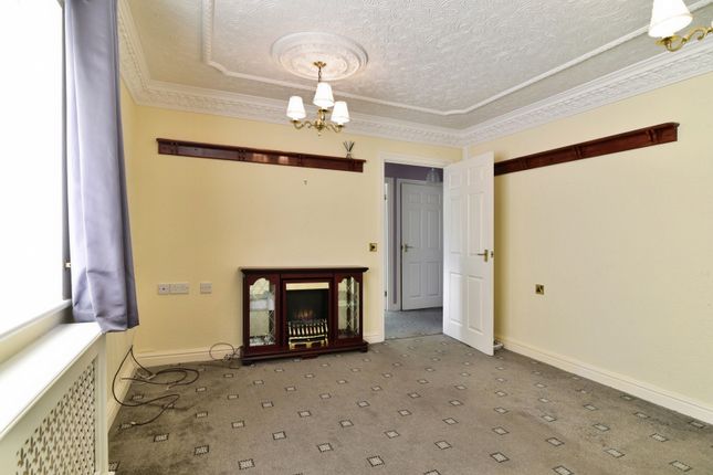 18, St. Albans Court, Rotherham photo 3