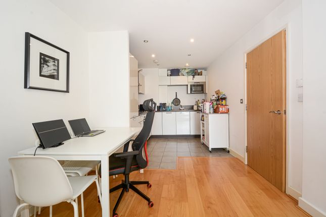 142, Montreal House, Surrey Quays Road photo 4