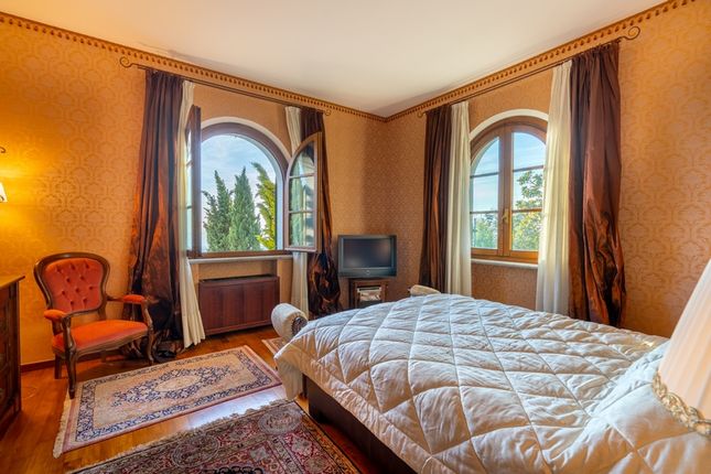 Villa for sale in Versilia, Tuscany, Italy