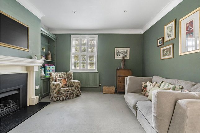 7, Phoenix Square, Wiltshire photo 3