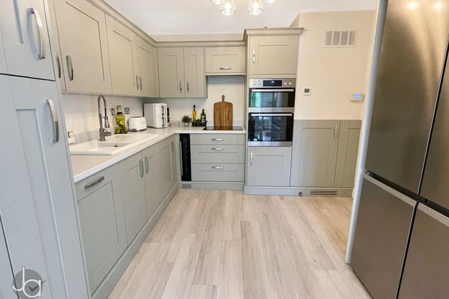 40a, Strawberry Lane, Colchester photo 4