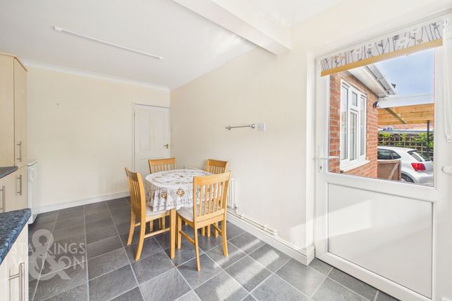 12 Oval Road, Norwich photo 4