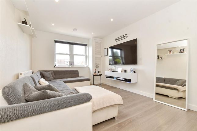 Thumbnail Flat for sale in London Road, Sutton, Surrey