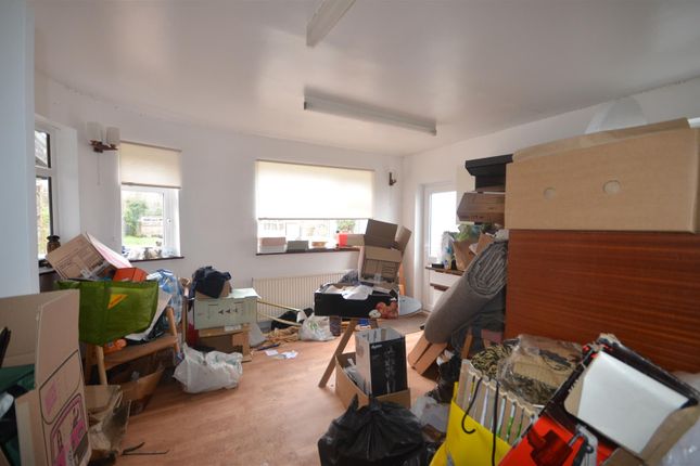 156, Windermere Avenue, Wembley photo 4