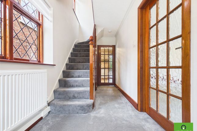 40, Ramsay Gardens, Romford photo 2