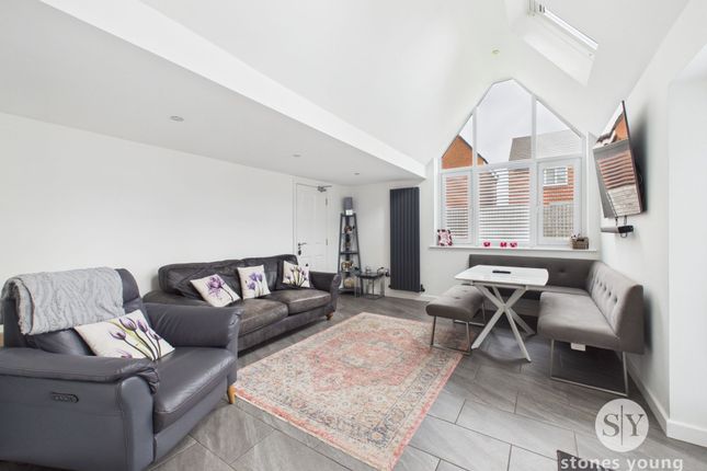 23 Haydock Fields Close, Blackburn photo 3
