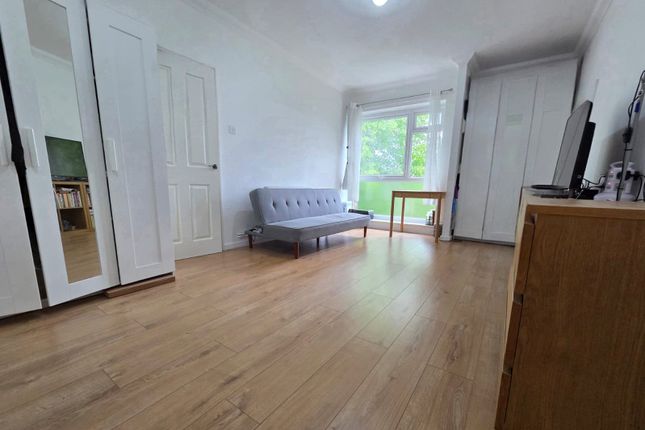 18, Walton Court, 23, Lyonsdown Road, Barnet photo 3